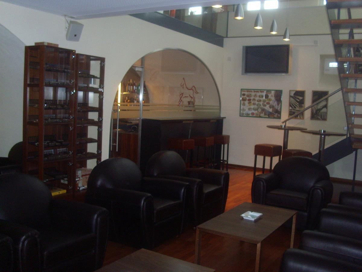 Hotel Flawil Екстер'єр фото